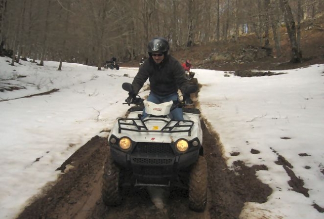  Sur la neige avec un véhicule sécuritaire 
